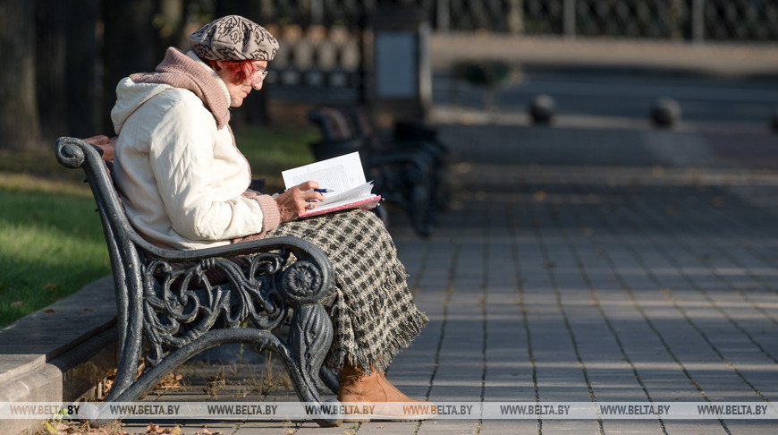 Пособие по уходу за пожилым человеком старше 80 лет или инвалидом I группы вырастет в Беларуси