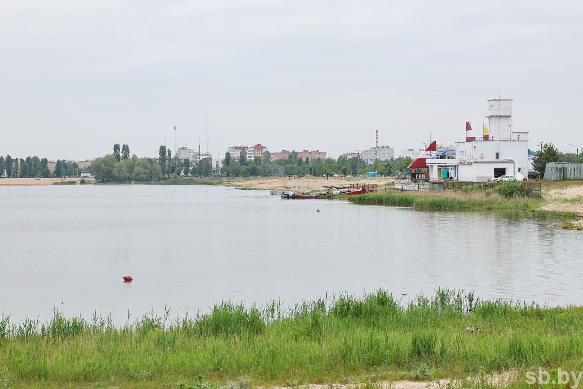 В Могилеве к старту купального сезона благоустраивают популярные водоемы