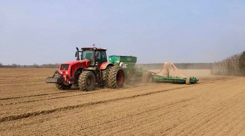 Могилевский район уверенно ведет посевную: свекольный марафон и старт кукурузы