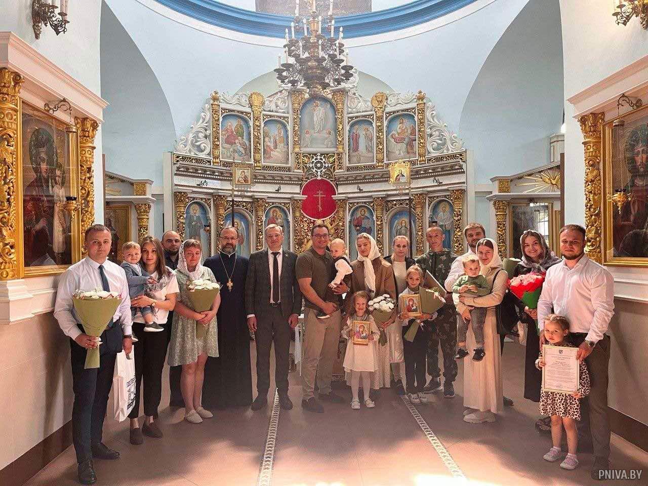 Председатель Могилевского райисполкома Дмитрий Мудрогелов встретился с молодыми семьями района