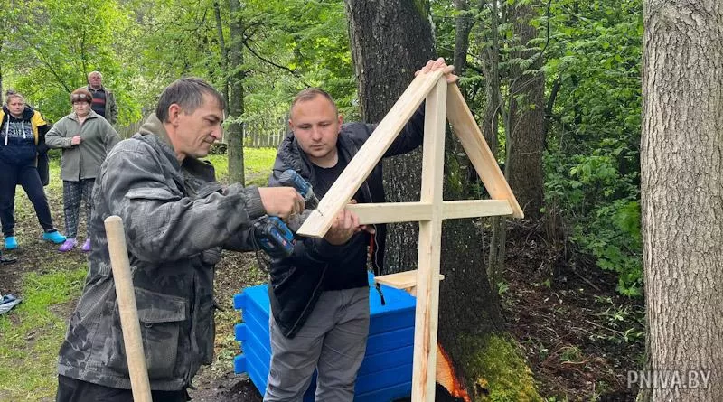 Реконструкция и освящение криницы Святой Анны в деревне Медведовка